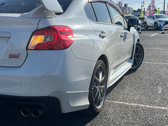 WRX STI STI タイプS【6速MT】【アドバンスドパッケージ】 【大型リアスポイラー】【禁煙車】【BSM】【ダイアトーンSDナビ/サイド・バックカメラ/フルセグTV/ブルートゥース】【ハーフレザーシート】【STI18インチアルミ】【LEDオートライト/フォグ】(21枚目)