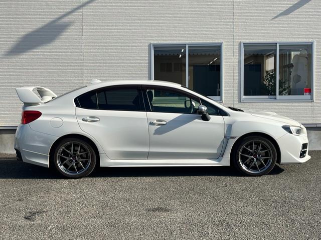 WRX STI STI タイプS【6速MT】【アドバンスドパッケージ】 【大型リアスポイラー】【禁煙車】【BSM】【ダイアトーンSDナビ/サイド・バックカメラ/フルセグTV/ブルートゥース】【ハーフレザーシート】【STI18インチアルミ】【LEDオートライト/フォグ】(27枚目)