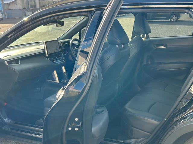 カローラクロス ハイブリッド Z 4WD【パノラマルーフ】アドバンスドパーク 【神奈川仕入】【寒冷地仕様/シートヒーター】【パノラミックビューモニター/10.5型ナビ/連動前後ドラレコ】【パワーバックドア】【ルーフレール】【BSM/クルコン】【HDMI/フルセグTV/BT】(44枚目)