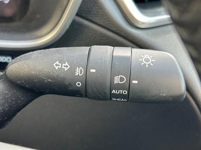 カローラクロス ハイブリッド Z 4WD【パノラマルーフ】アドバンスドパーク 【神奈川仕入】【寒冷地仕様/シートヒーター】【パノラミックビューモニター/10.5型ナビ/連動前後ドラレコ】【パワーバックドア】【ルーフレール】【BSM/クルコン】【HDMI/フルセグTV/BT】(51枚目)