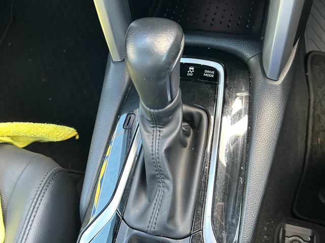 カローラクロス ハイブリッド Z 4WD【パノラマルーフ】アドバンスドパーク 【神奈川仕入】【寒冷地仕様/シートヒーター】【パノラミックビューモニター/10.5型ナビ/連動前後ドラレコ】【パワーバックドア】【ルーフレール】【BSM/クルコン】【HDMI/フルセグTV/BT】(54枚目)