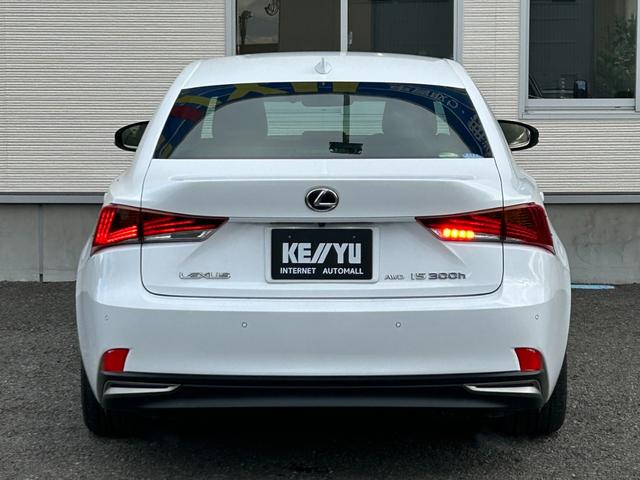 IS IS300h Fスポーツ【ハイブリッド4WD】【1オーナー】 【BSM/追従クルコン/衝突軽減/車線逸脱警告】【メーカーナビ/バックカメラ/フルセグTV/ブルートゥース】【電動黒革ベンチレーションシート/ステアヒーター】【LEDライト】【純正18AW】(37枚目)