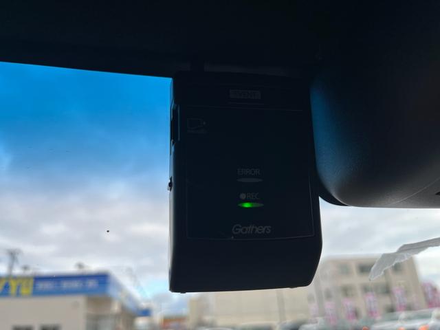 Ｎ－ＢＯＸカスタム Ｇ・Ｌターボホンダセンシング【４ＷＤ】禁煙車【８インチナビ】　【エンジンスターター】【前後ドラレコ】【両側電動ドア】【追従クルコン／衝突軽減／車線逸脱警告／コーナーセンサー】【バックカメラ／フルセグ／ＢＴ接続】【シートヒーター】【ＬＥＤライト／ＬＥＤフォグ】（19枚目）