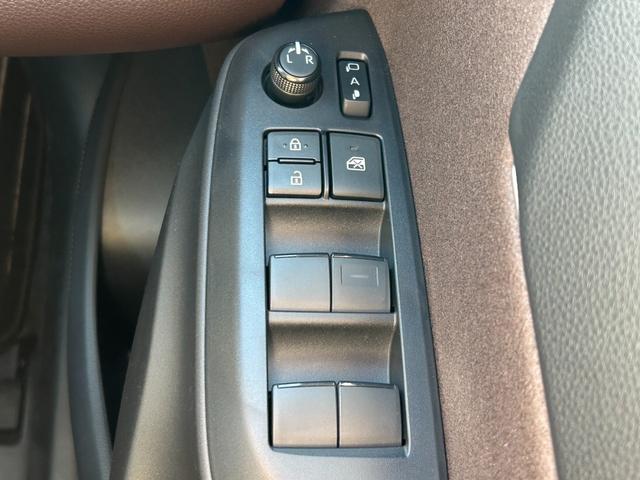 ヤリスクロス ハイブリッドZ【4WD】【鹿児島仕入】【シートヒーター】 【パノラミックビューモニター/パーキングアシスト/8型ディスプレイ】【前後ドラレコ】【BSM/追従クルコン/衝突軽減/車線逸脱警告】【LEDライト】【電動ハーフレザーシート】【純正18AW】【ETC】(50枚目)