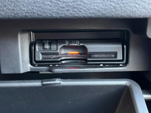 セレナ ハイウェイスター　Ｖセレクション【禁煙車】【夏＆冬タイヤ】　【衝突軽減／車線逸脱警告／クルコン】【両側電動スライドドア】【ＳＤナビ／バックカメラ／フルセグＴＶ／ブルートゥース】【ＬＥＤオートライト／フォグ】【リアオートエアコン】【インテリキー】ビルトインＥＴＣ（16枚目）