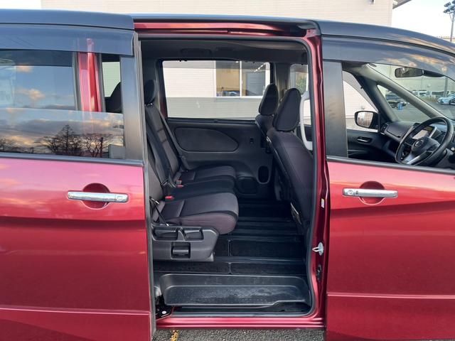 セレナ ハイウェイスター　Ｖセレクション【禁煙車】【夏＆冬タイヤ】　【衝突軽減／車線逸脱警告／クルコン】【両側電動スライドドア】【ＳＤナビ／バックカメラ／フルセグＴＶ／ブルートゥース】【ＬＥＤオートライト／フォグ】【リアオートエアコン】【インテリキー】ビルトインＥＴＣ（34枚目）