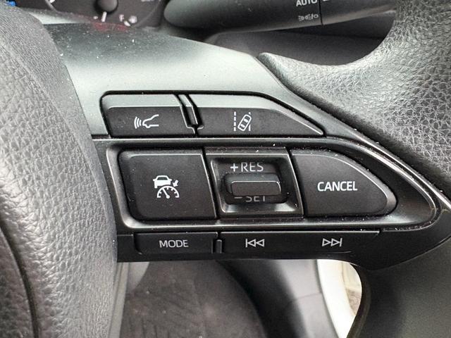 ヤリス Ｘ【４ＷＤ寒冷地仕様】【禁煙車】　【ナビ機能付き８インチディスプレイオーディオ／Ｂｌｕｅｔｏｏｔｈオーディオ／ＵＳＢ接続】【追従クルコン／衝突軽減／車線逸脱警告／コーナーセンサー】【スマートキー／プッシュスタート】【ワイパー熱線】（13枚目）