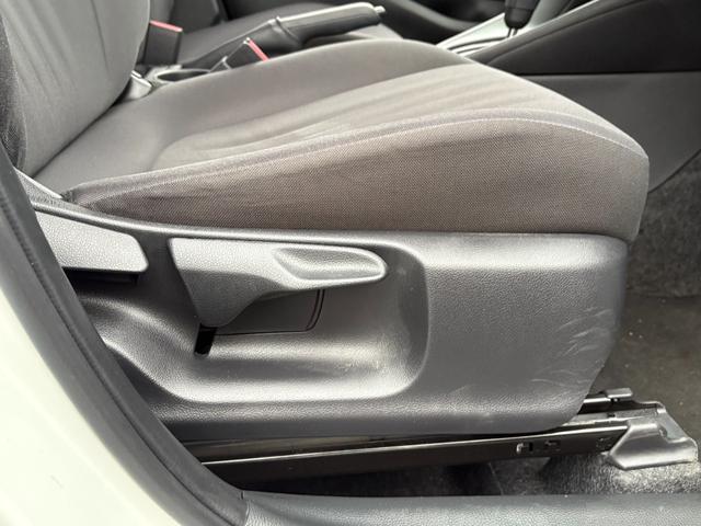 ヤリス Ｘ【４ＷＤ寒冷地仕様】【禁煙車】　【ナビ機能付き８インチディスプレイオーディオ／Ｂｌｕｅｔｏｏｔｈオーディオ／ＵＳＢ接続】【追従クルコン／衝突軽減／車線逸脱警告／コーナーセンサー】【スマートキー／プッシュスタート】【ワイパー熱線】（45枚目）