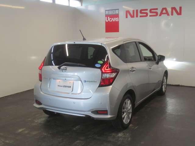 ノート １．２　ｅ－ＰＯＷＥＲ　Ｘ　Ｖセレクション　社外メモリーナビ　アラウンドカメラ　運転席助手席エアバック　エアバッグ　衝突被害軽減装置　イモビライザー　ＬＥＤヘッドライト　パワーウインドウ　レーンアシスト　ＥＴＣ　アルミホイール　スマートキー　フルオートエアコン（2枚目）