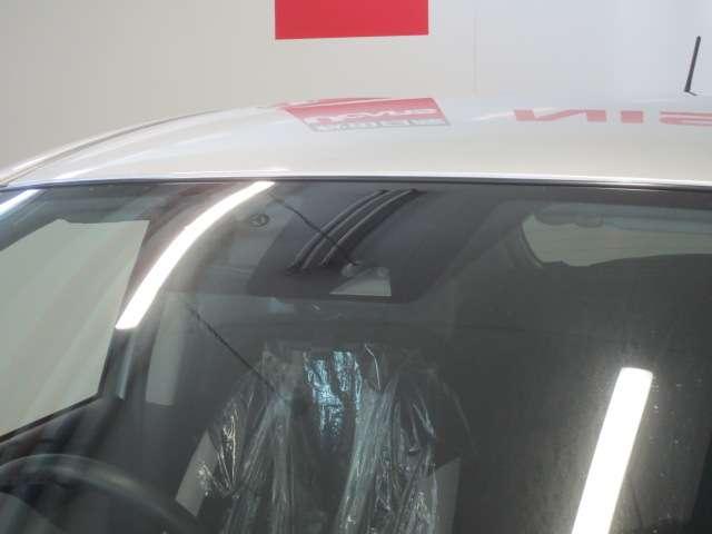 ノート １．２　ｅ－ＰＯＷＥＲ　Ｘ　Ｖセレクション　社外メモリーナビ　アラウンドカメラ　運転席助手席エアバック　エアバッグ　衝突被害軽減装置　イモビライザー　ＬＥＤヘッドライト　パワーウインドウ　レーンアシスト　ＥＴＣ　アルミホイール　スマートキー　フルオートエアコン（14枚目）