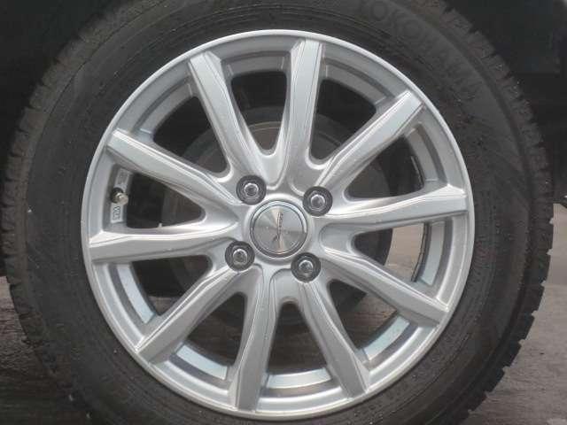 ノート １．２　ｅ－ＰＯＷＥＲ　Ｘ　Ｖセレクション　社外メモリーナビ　アラウンドカメラ　運転席助手席エアバック　エアバッグ　衝突被害軽減装置　イモビライザー　ＬＥＤヘッドライト　パワーウインドウ　レーンアシスト　ＥＴＣ　アルミホイール　スマートキー　フルオートエアコン（17枚目）