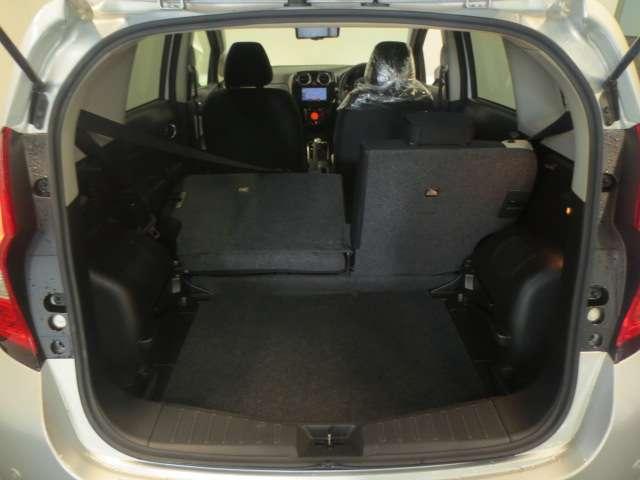 ノート １．２　ｅ－ＰＯＷＥＲ　Ｘ　Ｖセレクション　社外メモリーナビ　アラウンドカメラ　運転席助手席エアバック　エアバッグ　衝突被害軽減装置　イモビライザー　ＬＥＤヘッドライト　パワーウインドウ　レーンアシスト　ＥＴＣ　アルミホイール　スマートキー　フルオートエアコン（19枚目）