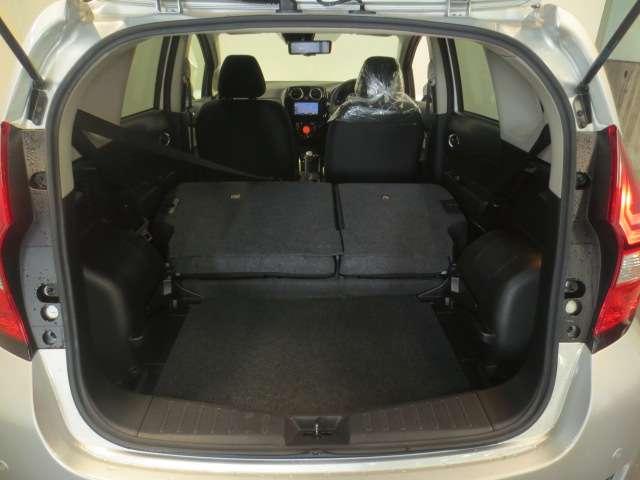 ノート １．２　ｅ－ＰＯＷＥＲ　Ｘ　Ｖセレクション　社外メモリーナビ　アラウンドカメラ　運転席助手席エアバック　エアバッグ　衝突被害軽減装置　イモビライザー　ＬＥＤヘッドライト　パワーウインドウ　レーンアシスト　ＥＴＣ　アルミホイール　スマートキー　フルオートエアコン（20枚目）