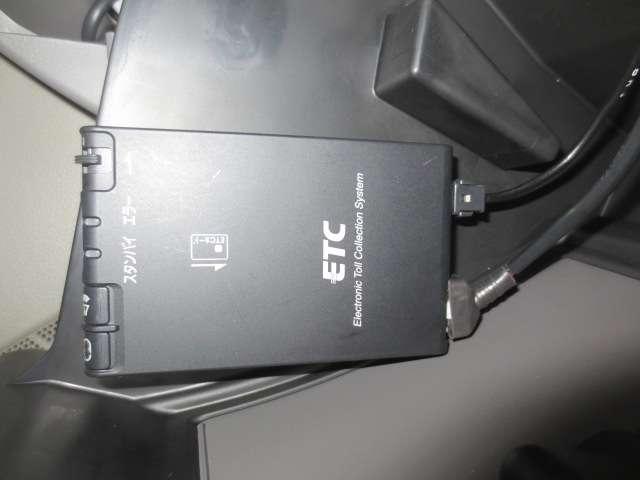 ＮＶ１００クリッパーバン ６６０　ＤＸ　ハイルーフ　４ＷＤ　純正メモリーナビ・ＴＶ・５速マニュアル　助手席エアバック　パートタイム４ＷＤ　キーレスキー　ＥＴＣ付き　ワンセグＴＶ　パワーウィンドー　メモリーナビ　ナビ・テレビ　パワステ付き　運転席エアバック　エアコン　ＡＢＳ付き（10枚目）