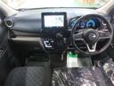 快適な運転席まわり♪視界の良い運転席で、ステアリングスイッチの他、各種スイッチが使いやすく配置されています☆