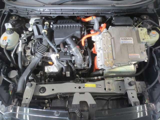 キックス １．２　Ｘ　（ｅ－ＰＯＷＥＲ）　純正メモリーナビ・ＴＶ・アラウンドビューモ　ナビ＆ＴＶ　ワンオ－ナ－車　追従クルコン　スマートキー　ＬＥＤヘッド　パワーステアリング　盗難防止システム　ドライブレコーダー　ＥＴＣ　メモリーナビ　アルミ　ＡＡＣ　キーレス　パワーウィンドウ　ＡＢＳ（16枚目）