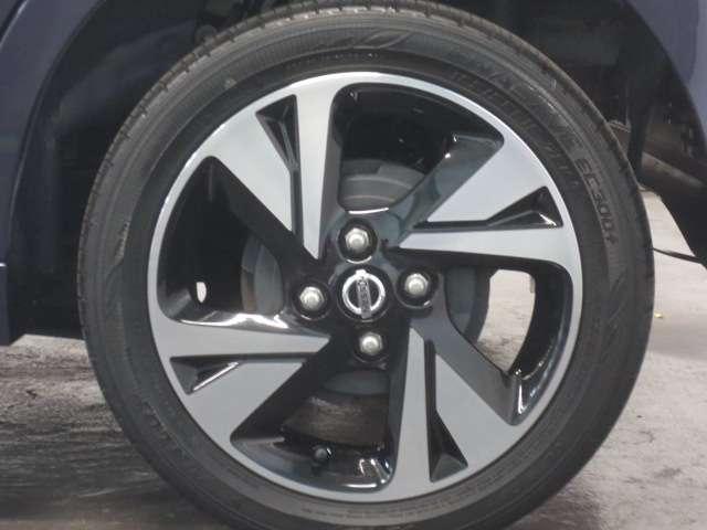 ルークス ６６０　ハイウェイスターＧターボ　プロパイロット　エディション　４ＷＤ　クルコン　ＬＥＤ　インテリキー　エアコン　４ＷＤ　アルミ　ＡＢＳ　パワーステアリング　メモリーナビ　パワーウィンドウ　キーフリー　運転席エアバッグ　バックモニター　アラウンドビュ－　両側ＰＷドア（17枚目）