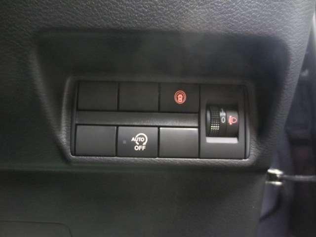 デイズ ６６０　ハイウェイスターＸ　４ＷＤ　踏み間違い防止　ワンオーナー　メモリナビ　ＬＥＤライト　インテリキー　ＡＷ　バックカメラ　アイドリングストップ　４ＷＤ　ナビ＆ＴＶ　エアコン　パワーウインドウ　キーレス　ＡＢＳ　エアバッグ（9枚目）