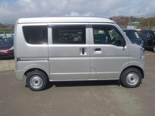 日産 ＮＶ１００クリッパーバン