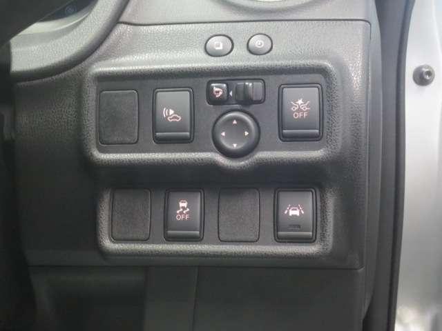 ノート １．２　ｅ－ＰＯＷＥＲ　Ｘ　Ｖセレクション　社外メモリーナビ・ＴＶ・アラウンドビューモ　アラウンドカメラ　運転席助手席エアバック　エアバッグ　衝突被害軽減装置　イモビライザー　ＬＥＤヘッドライト　パワーウインドウ　レーンアシスト　ＥＴＣ　アルミホイール　スマートキー　フルオートエアコン（8枚目）