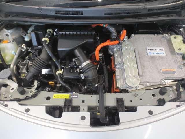 ノート １．２　ｅ－ＰＯＷＥＲ　Ｘ　Ｖセレクション　社外メモリーナビ・ＴＶ・アラウンドビューモ　アラウンドカメラ　運転席助手席エアバック　エアバッグ　衝突被害軽減装置　イモビライザー　ＬＥＤヘッドライト　パワーウインドウ　レーンアシスト　ＥＴＣ　アルミホイール　スマートキー　フルオートエアコン（16枚目）