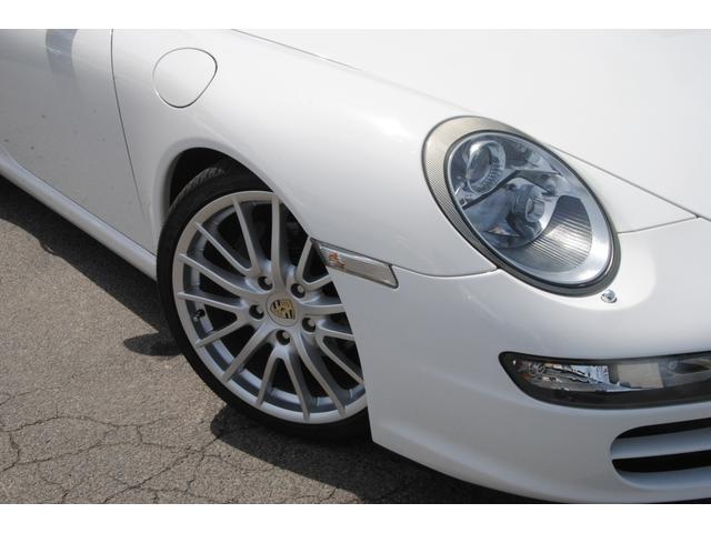 ９１１カレラ　スポーツクロノＰＫＧ　黒革　ＰＡＳＭ装着車スポーツモード付き　禁煙車　デジタルインナーミラー　Ｂカメラ　修復歴無し　自然吸気フラット６　純正１９ＡＷ　シートヒーター(9枚目)