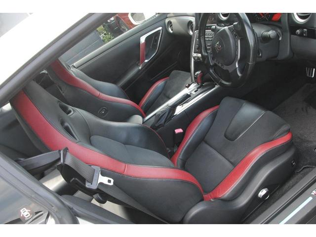 ＧＴ－Ｒ ブラックエディション　４ＷＤ　フライホイール交換済　禁煙車　ＭＹ１４仕様＆ＭＹ１７イナズマライト　ＭＹ１４テールライト　ビルトインＥＴＣ　Ｂカメラ　ブレンボキャリパー　デイライト　　整備記録大量（10枚目）