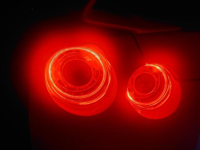 ＧＴ－Ｒ ブラックエディション　４ＷＤ　フライホイール交換済　禁煙車　ＭＹ１４仕様＆ＭＹ１７イナズマライト　ＭＹ１４テールライト　ビルトインＥＴＣ　Ｂカメラ　ブレンボキャリパー　デイライト　　整備記録大量（27枚目）