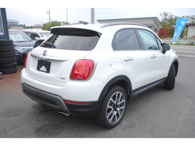 ５００Ｘ クロス　プラス　４ＷＤ　１４００ターボ　レーダクルーズ　本革シート　シートヒーター　ブラインドスポットモニター　アイドリングストップ　バックカメラ　コーナーセンサー　車検整備２年付き　プッシュスタート　禁煙車（8枚目）
