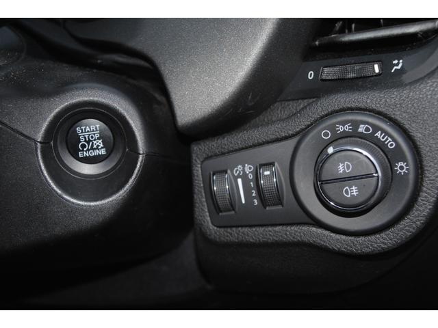 ５００Ｘ クロス　プラス　４ＷＤ　１４００ターボ　レーダクルーズ　本革シート　シートヒーター　ブラインドスポットモニター　アイドリングストップ　バックカメラ　コーナーセンサー　車検整備２年付き　プッシュスタート　禁煙車（16枚目）