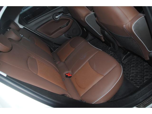５００Ｘ クロス　プラス　４ＷＤ　１４００ターボ　レーダクルーズ　本革シート　シートヒーター　ブラインドスポットモニター　アイドリングストップ　バックカメラ　コーナーセンサー　車検整備２年付き　プッシュスタート　禁煙車（31枚目）