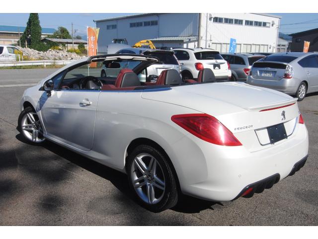 ３０８ ＣＣ　グリフ　後期　１．６Ｌターボ　デイライト　バリオルーフオープンカー　本革シート　左ハンドル　禁煙車　ＥＴＣ　車検整備２年付き　ネックヒーター　シートヒーター（10枚目）
