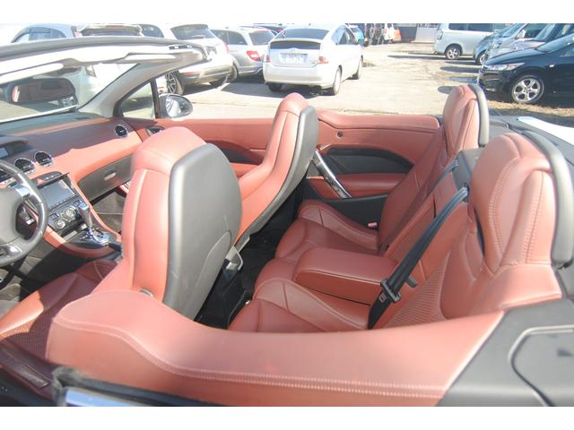 ３０８ ＣＣ　グリフ　後期　１．６Ｌターボ　デイライト　バリオルーフオープンカー　本革シート　左ハンドル　禁煙車　ＥＴＣ　車検整備２年付き　ネックヒーター　シートヒーター（30枚目）