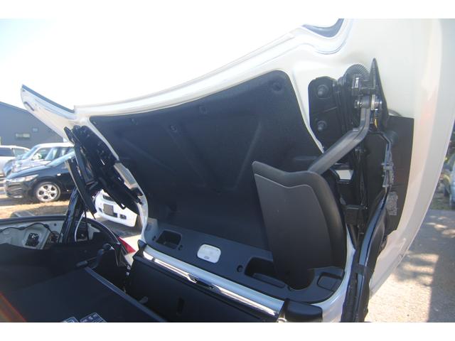 ３０８ ＣＣ　グリフ　後期　１．６Ｌターボ　デイライト　バリオルーフオープンカー　本革シート　左ハンドル　禁煙車　ＥＴＣ　車検整備２年付き　ネックヒーター　シートヒーター（39枚目）