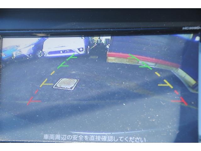 セレナ チェアキャブリフタータイプ 4WD 両側パワースライドドア 電動バックドア ETC 後席フリップダウンモニター 禁煙車 福祉車両 5ナンバーサイズ 3年間走行無制限保証 車検整備2年付き Bカメラ(14枚目)