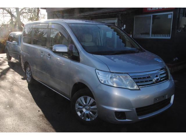 セレナ チェアキャブリフタータイプ 4WD 両側パワースライドドア 電動バックドア ETC 後席フリップダウンモニター 禁煙車 福祉車両 5ナンバーサイズ 3年間走行無制限保証 車検整備2年付き Bカメラ(17枚目)