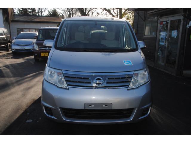 セレナ チェアキャブリフタータイプ 4WD 両側パワースライドドア 電動バックドア ETC 後席フリップダウンモニター 禁煙車 福祉車両 5ナンバーサイズ 3年間走行無制限保証 車検整備2年付き Bカメラ(18枚目)