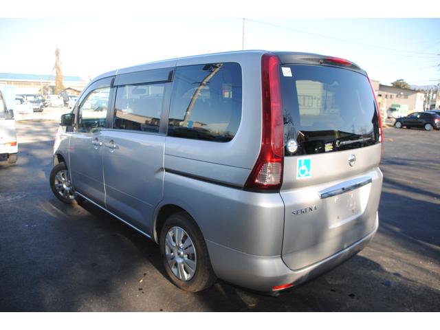 セレナ チェアキャブリフタータイプ 4WD 両側パワースライドドア 電動バックドア ETC 後席フリップダウンモニター 禁煙車 福祉車両 5ナンバーサイズ 3年間走行無制限保証 車検整備2年付き Bカメラ(29枚目)