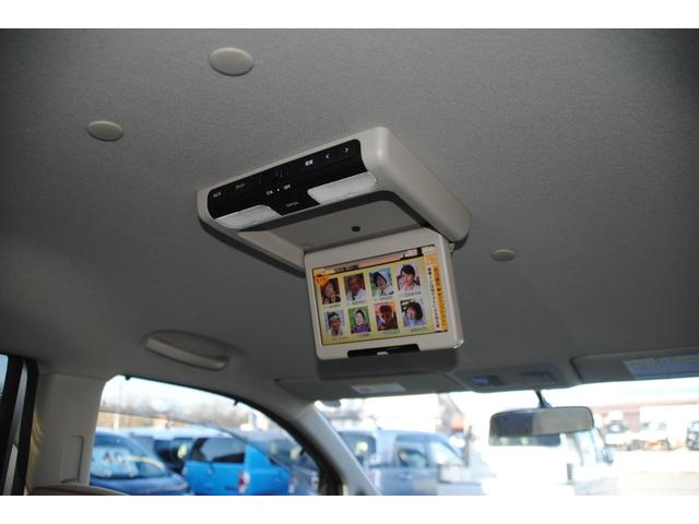 セレナ チェアキャブリフタータイプ 4WD 両側パワースライドドア 電動バックドア ETC 後席フリップダウンモニター 禁煙車 福祉車両 5ナンバーサイズ 3年間走行無制限保証 車検整備2年付き Bカメラ(41枚目)