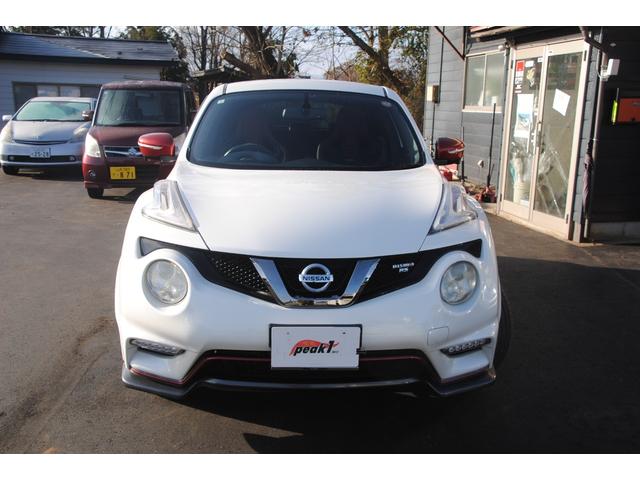 ジューク ニスモ　ＲＳ　４ＷＤ　８速ＣＶＴ　ＭＲ１６ＤＤＴニスモＲＳ専用チューン　ＲＳ専用大径ブレーキローター　キャリパーＲＳレッド　ＲＳエキゾースト　　３年間走行無制限保証　ＥＴＣ　全方位モニター　オートライト　寒冷地仕様（5枚目）