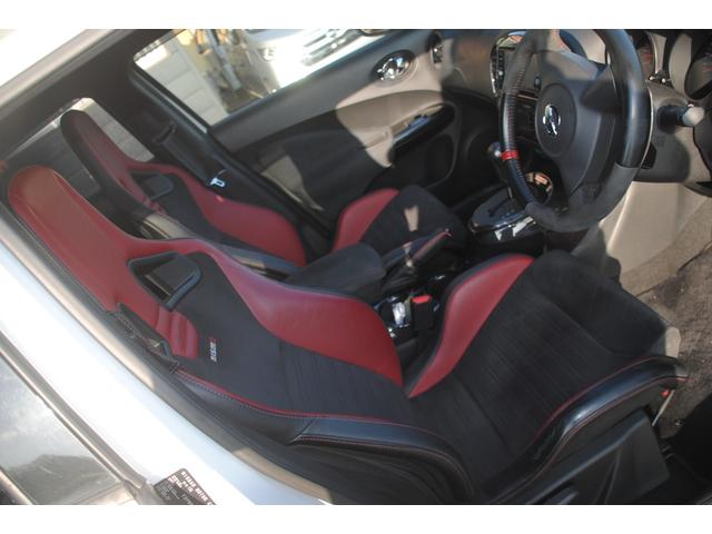 ジューク ニスモ　ＲＳ　４ＷＤ　８速ＣＶＴ　ＭＲ１６ＤＤＴニスモＲＳ専用チューン　ＲＳ専用大径ブレーキローター　キャリパーＲＳレッド　ＲＳエキゾースト　　３年間走行無制限保証　ＥＴＣ　全方位モニター　オートライト　寒冷地仕様（16枚目）