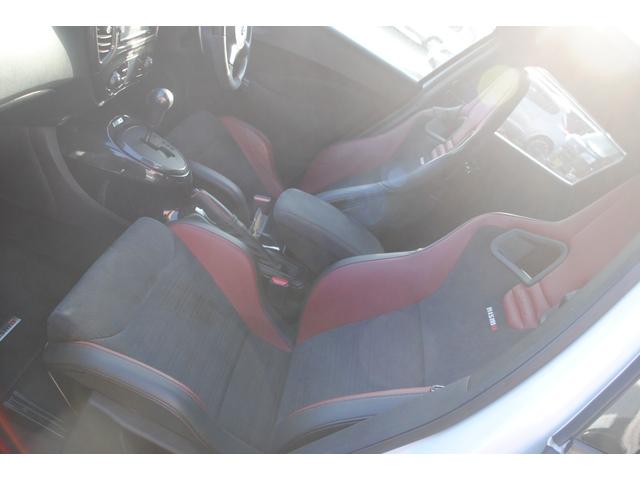 ジューク ニスモ　ＲＳ　４ＷＤ　８速ＣＶＴ　ＭＲ１６ＤＤＴニスモＲＳ専用チューン　ＲＳ専用大径ブレーキローター　キャリパーＲＳレッド　ＲＳエキゾースト　　３年間走行無制限保証　ＥＴＣ　全方位モニター　オートライト　寒冷地仕様（33枚目）