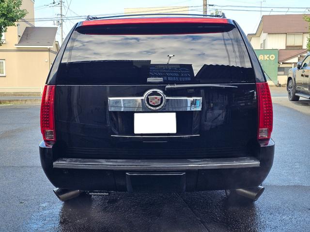 キャデラックエスカレード 新車並行 AWD 車検令和9年6月4日 ギブソンマフラー 社外AW NEWタイヤ VIPERセキュリティー(3枚目)