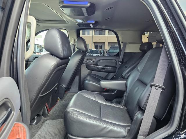 キャデラックエスカレード 新車並行 AWD 車検令和9年6月4日 ギブソンマフラー 社外AW NEWタイヤ VIPERセキュリティー(20枚目)