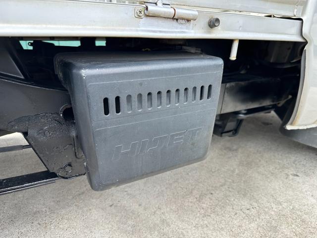 ハイゼットトラック ジャンボ　車検整備Ｒ／９／１０　ジャンボ　ＡＴ　４ＷＤ　ナビ　ワンセグ　エアコン　パワステ　パワーウインドウ　キーレス（11枚目）