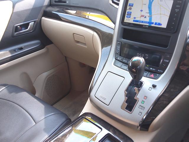 ヴェルファイアハイブリッド Ｘ　４ＷＤ　ナビ　ＴＶ　Ｂｌｕｅｔｏｏｔｈ　ＥＴＣ　ＨＩＤヘッドライト　オットマン　クルーズコントロール　両側スライド片側パワースライドドア　ダブルエアコン（34枚目）