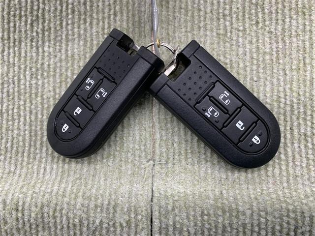 タンク カスタムＧ　Ｓ　４ＷＤ　フルセグ　メモリーナビ　ＤＶＤ再生　バックカメラ　衝突被害軽減システム　両側電動スライド　ＬＥＤヘッドランプ　アイドリングストップ（16枚目）