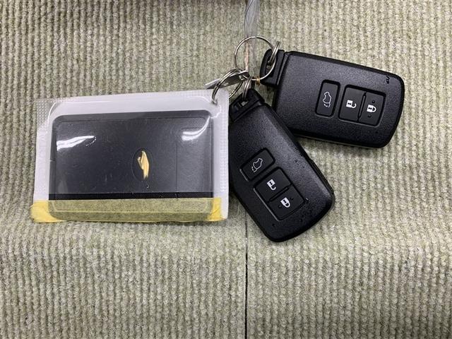 ハリアー プレミアム　４ＷＤ　フルセグ　メモリーナビ　ＤＶＤ再生　バックカメラ　衝突被害軽減システム　ＥＴＣ　ＬＥＤヘッドランプ　ワンオーナー　フルエアロ　アイドリングストップ（15枚目）