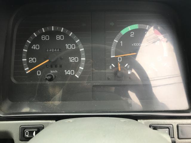 4WD AC MT ホワイト(9枚目)