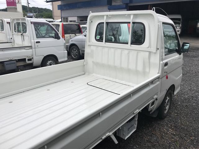4WD エアコン 5速マニュアル 軽トラック ホワイト(4枚目)